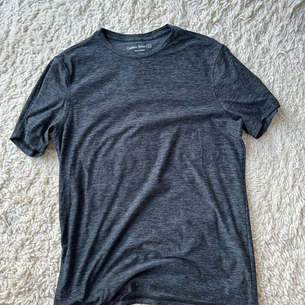 Outdoor Voices Men's Charcoal Tee